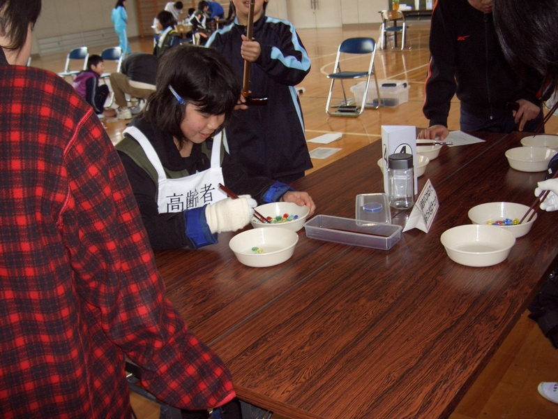 中津川市社会福祉協議会｜付知南小学校6年生疑似体験