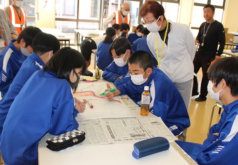 福岡中学校２年生の防災体験教室