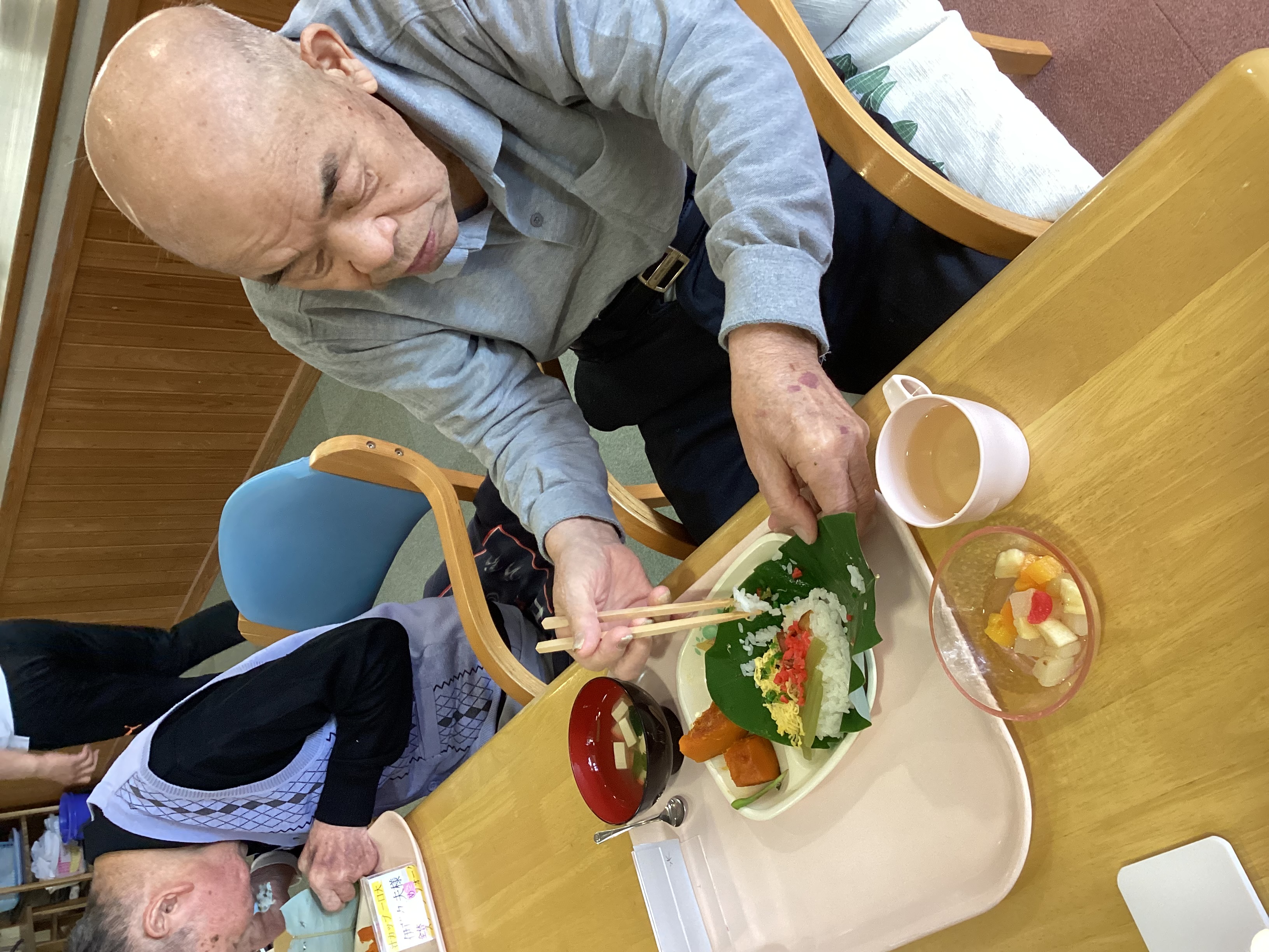 付知デイサービス　今年は朴葉餅も食べましたよ